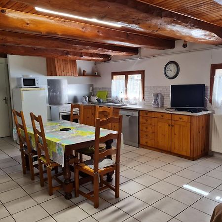 Gite Rural - Grange Des Pres Blancs Chaine Des Puys Le Vernet-Sainte-Marguerite Eksteriør billede