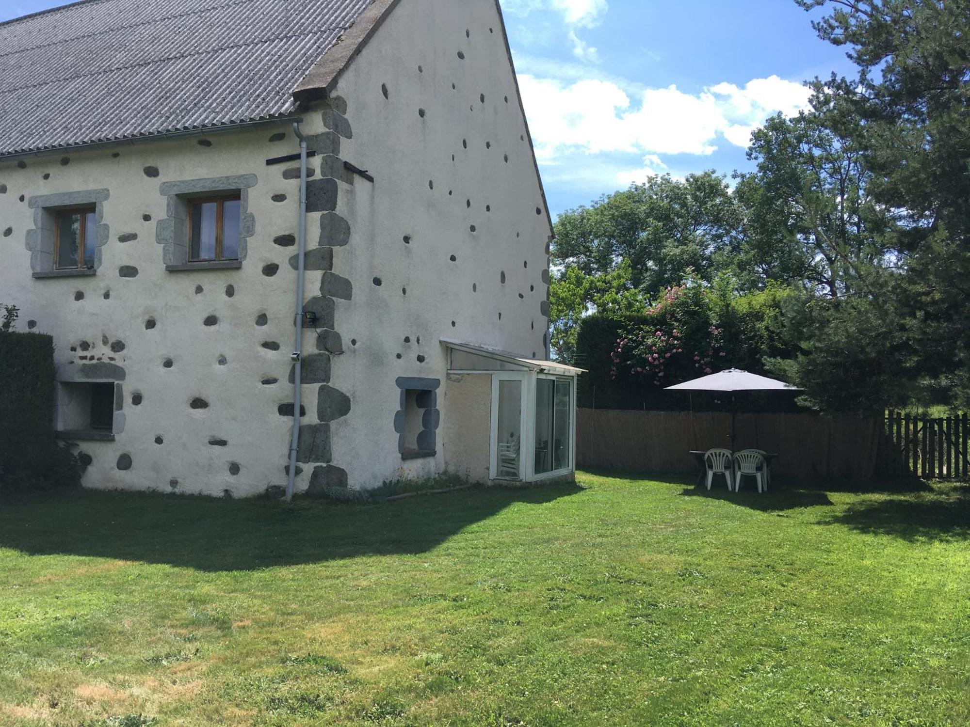 Gite Rural - Grange Des Pres Blancs Chaine Des Puys Le Vernet-Sainte-Marguerite Eksteriør billede